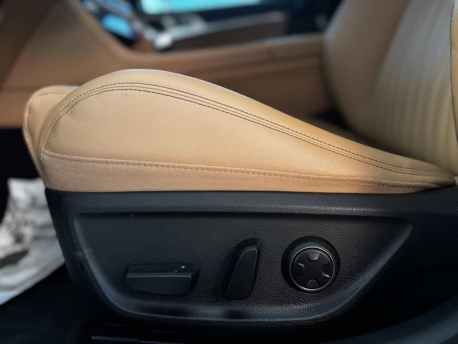 2024 Genesis G70 Advanced 2.5T - Image 14