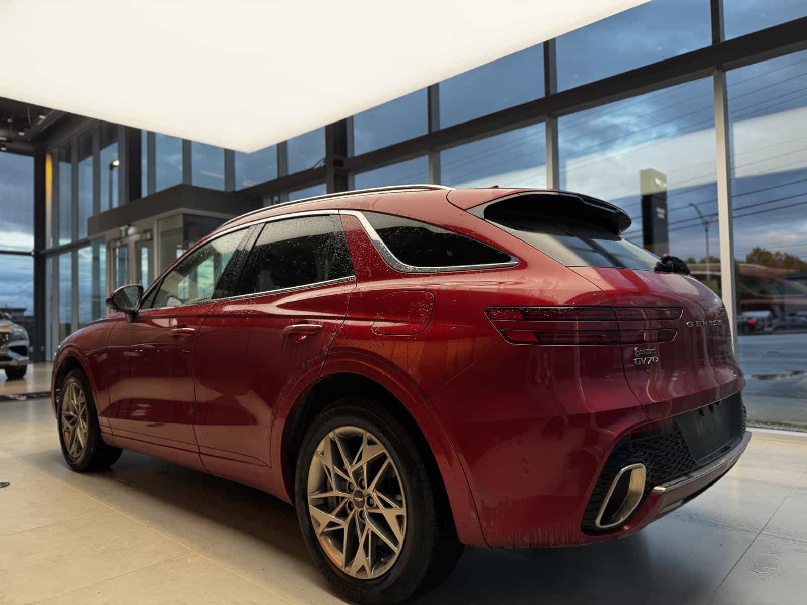 2025 Genesis GV70 Advanced 2.5T - Image 6