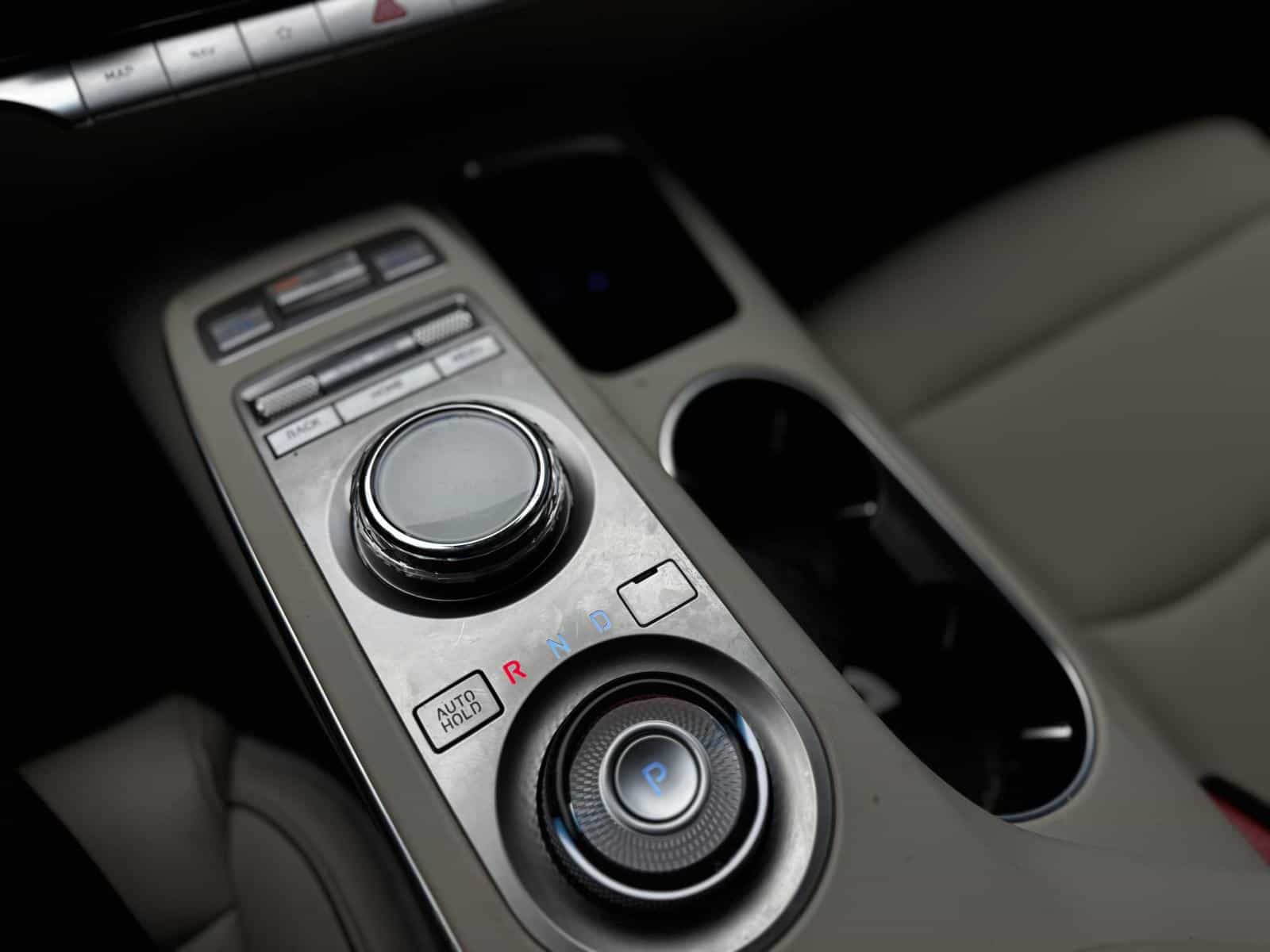 2025 Genesis GV70 Advanced 2.5T - Image 19