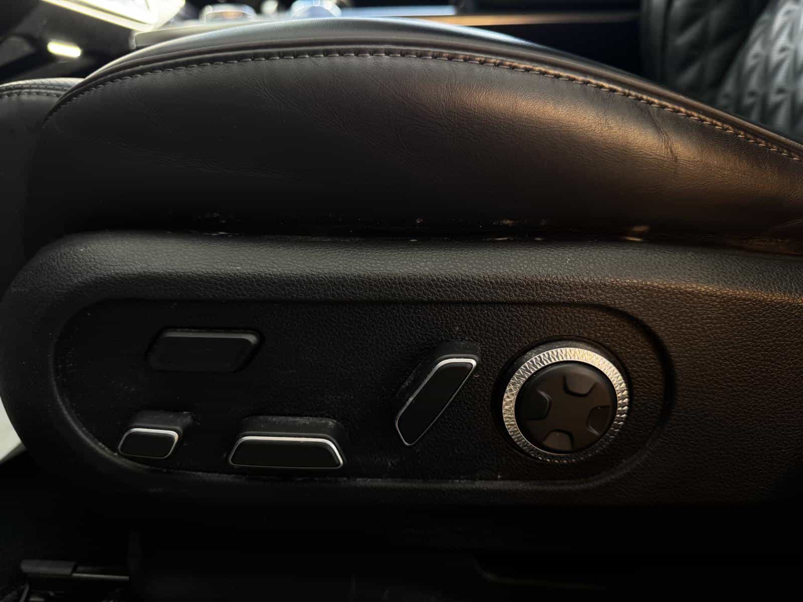 2023 Genesis GV60 Advanced - Image 12