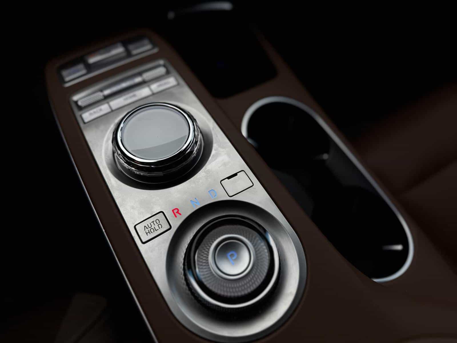 2025 Genesis GV70 Advanced 2.5T - Image 22