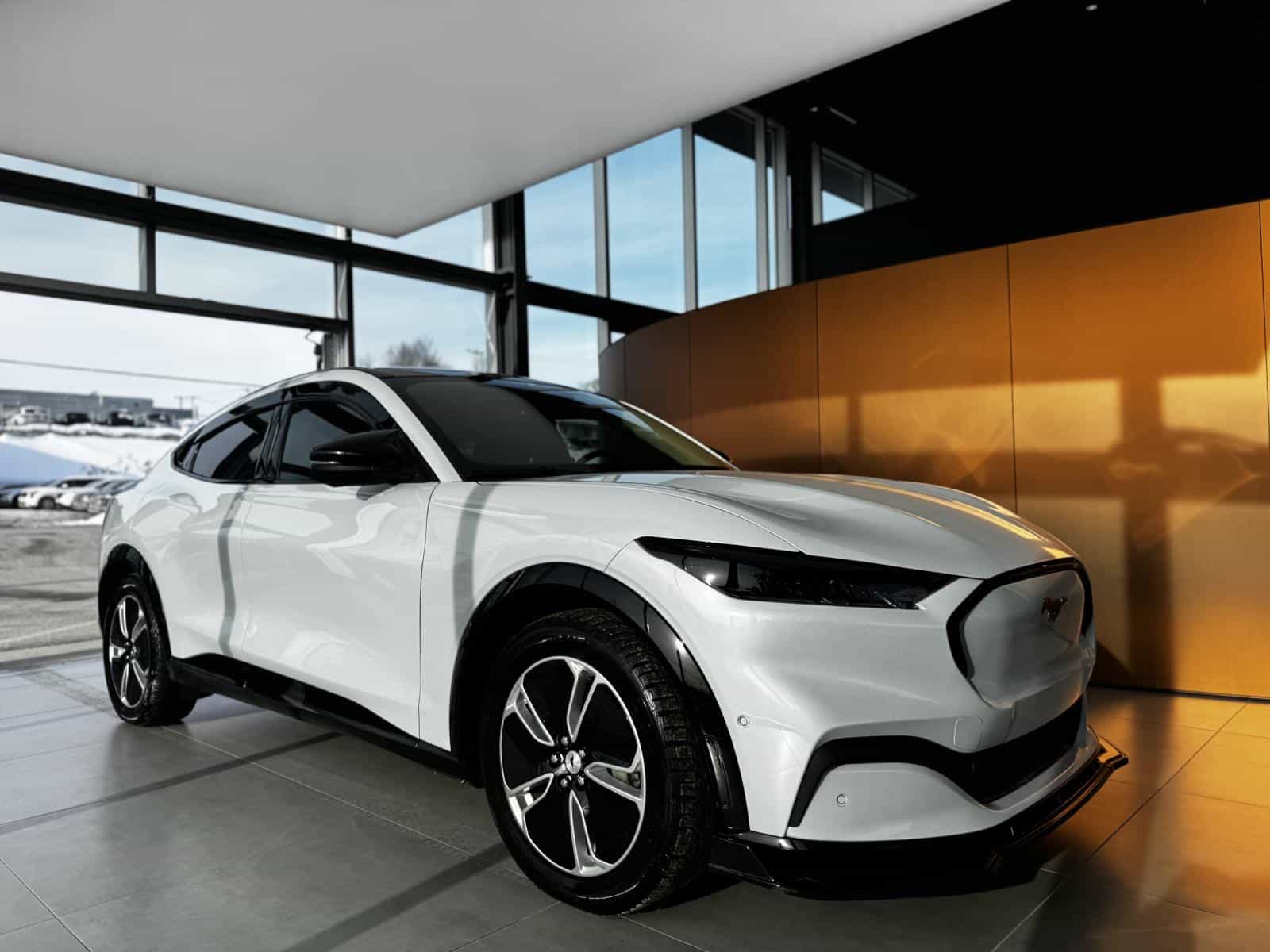 2023 Ford Mustang MACH-E Premium - Image 1