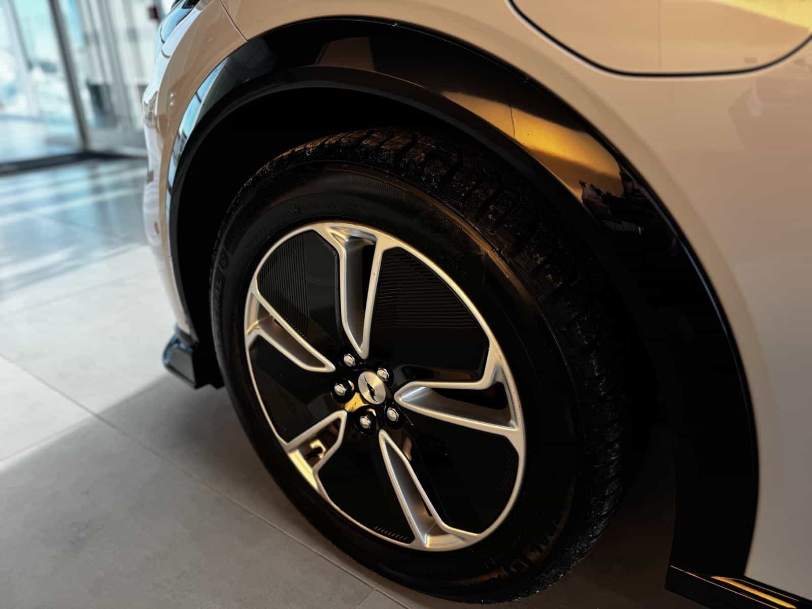 2023 Ford Mustang MACH-E Premium - Image 5