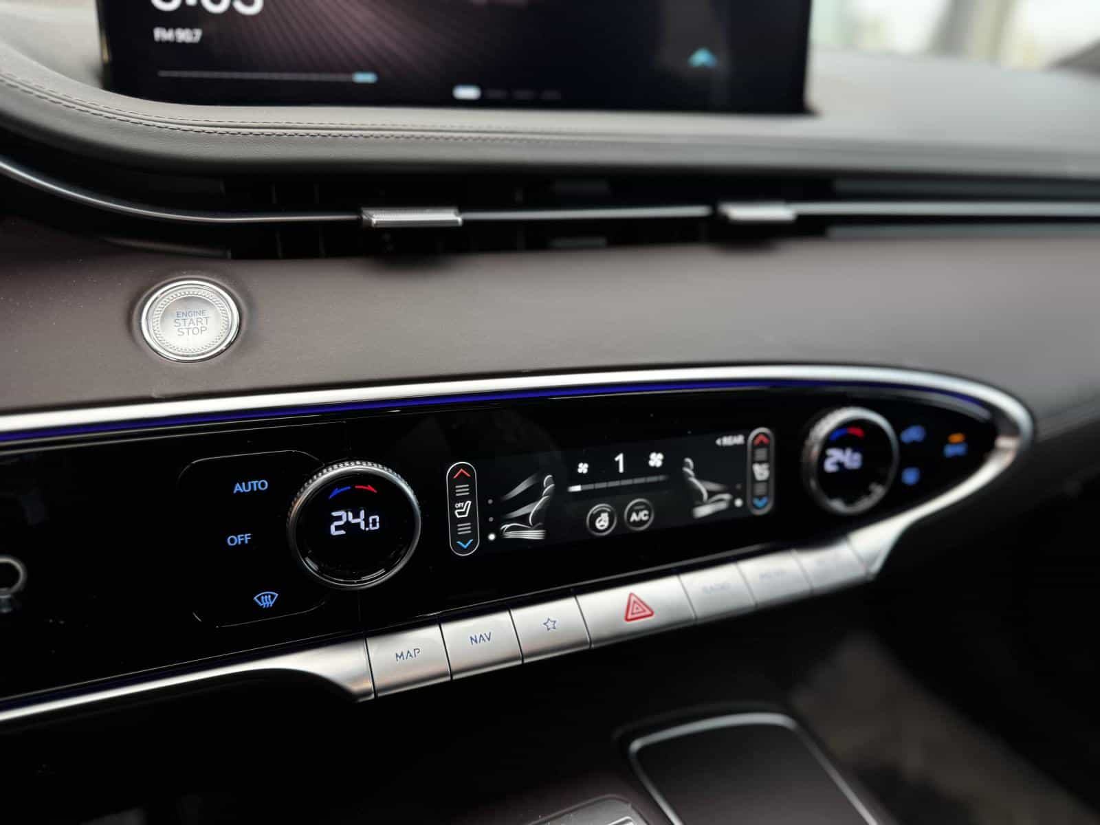 2025 Genesis GV70 Advanced 2.5T - Image 23