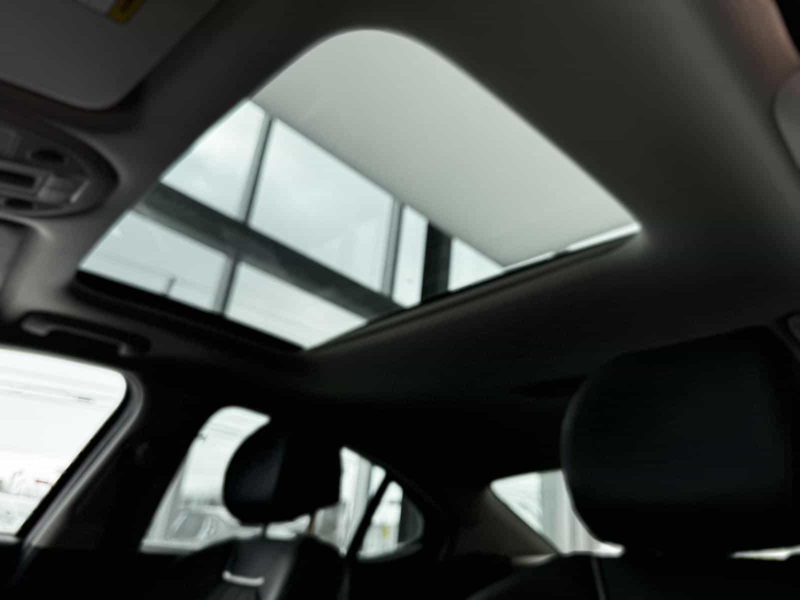 2020 Genesis G70 Prestige 2.0T - Image 12