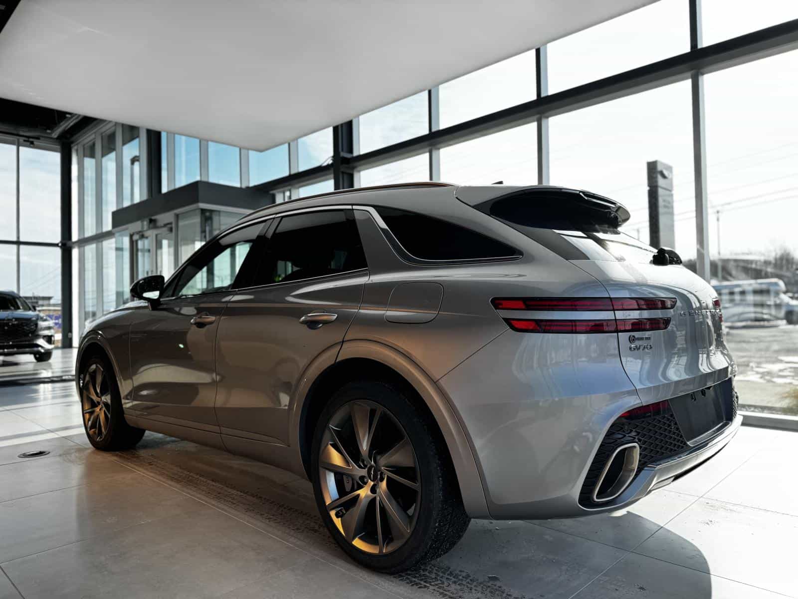 2024 Genesis GV70 Advanced Plus 2.5T - Image 6