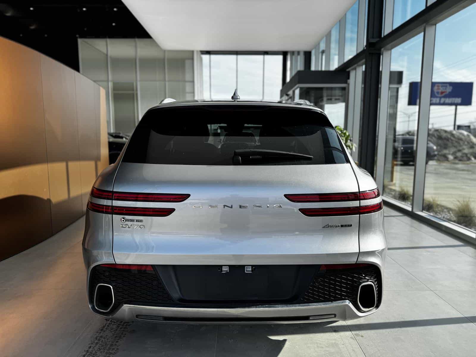 2024 Genesis GV70 Advanced Plus 2.5T - Image 7