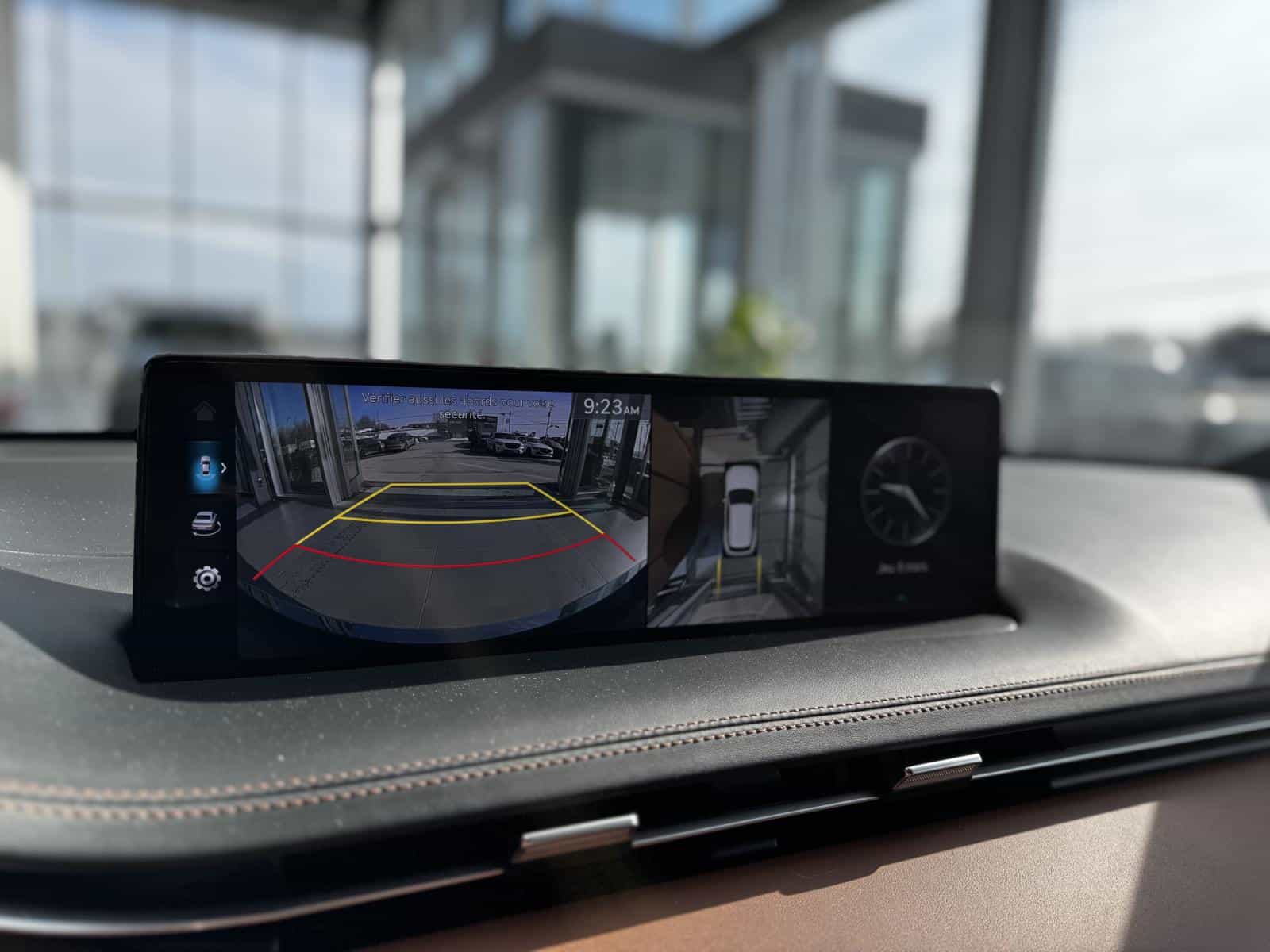 2024 Genesis GV70 Advanced Plus 2.5T - Image 21