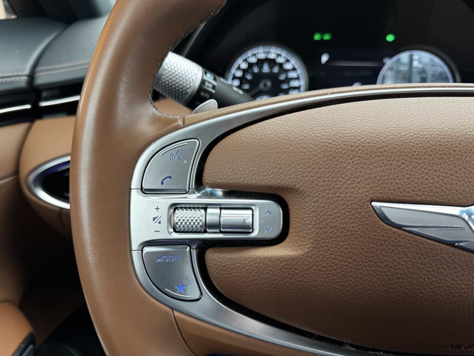 2022 Genesis GV70 Advanced Plus 2.5T - Image 16