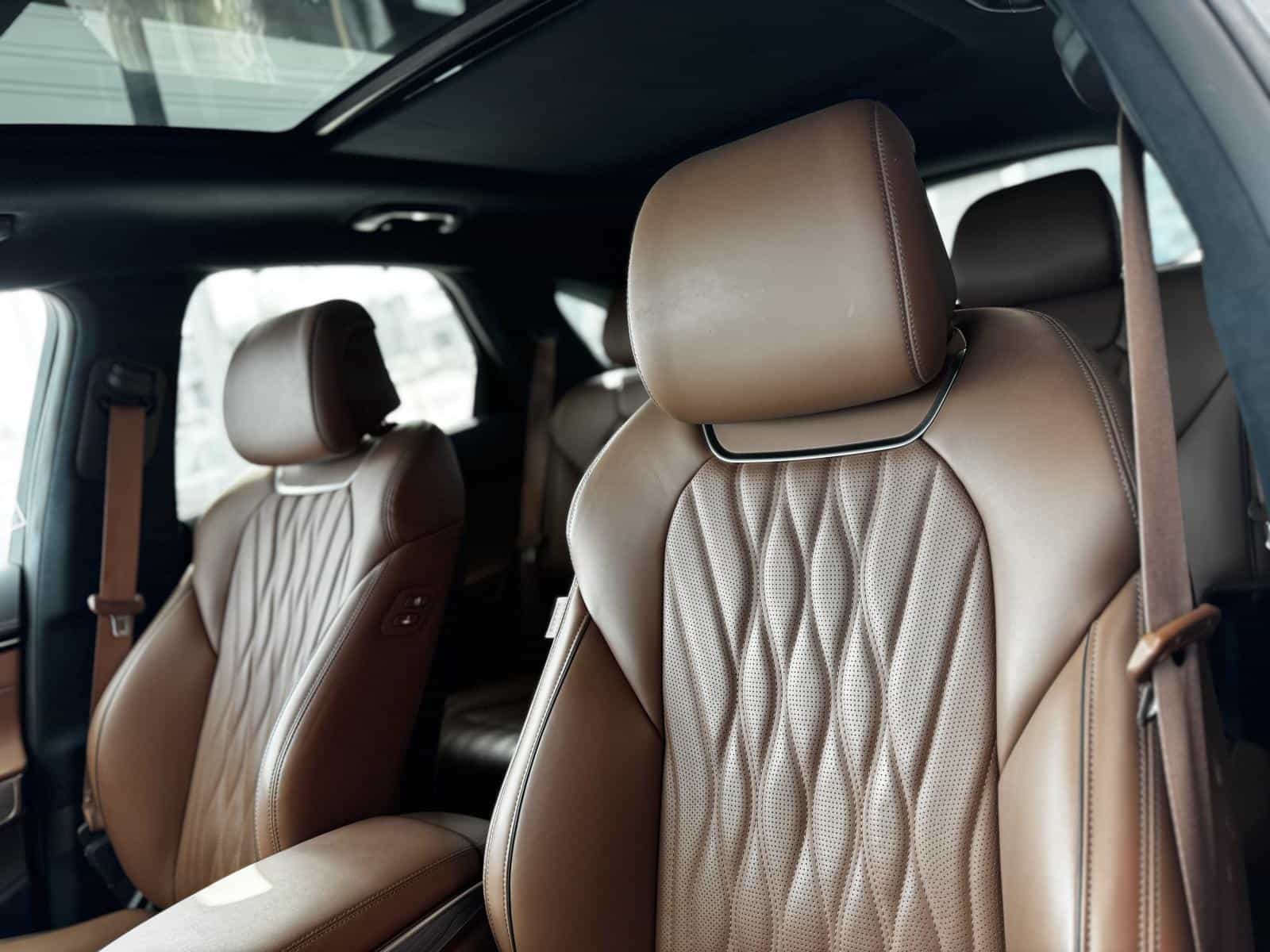 2025 Genesis GV70 Prestige 2.5T - Image 17