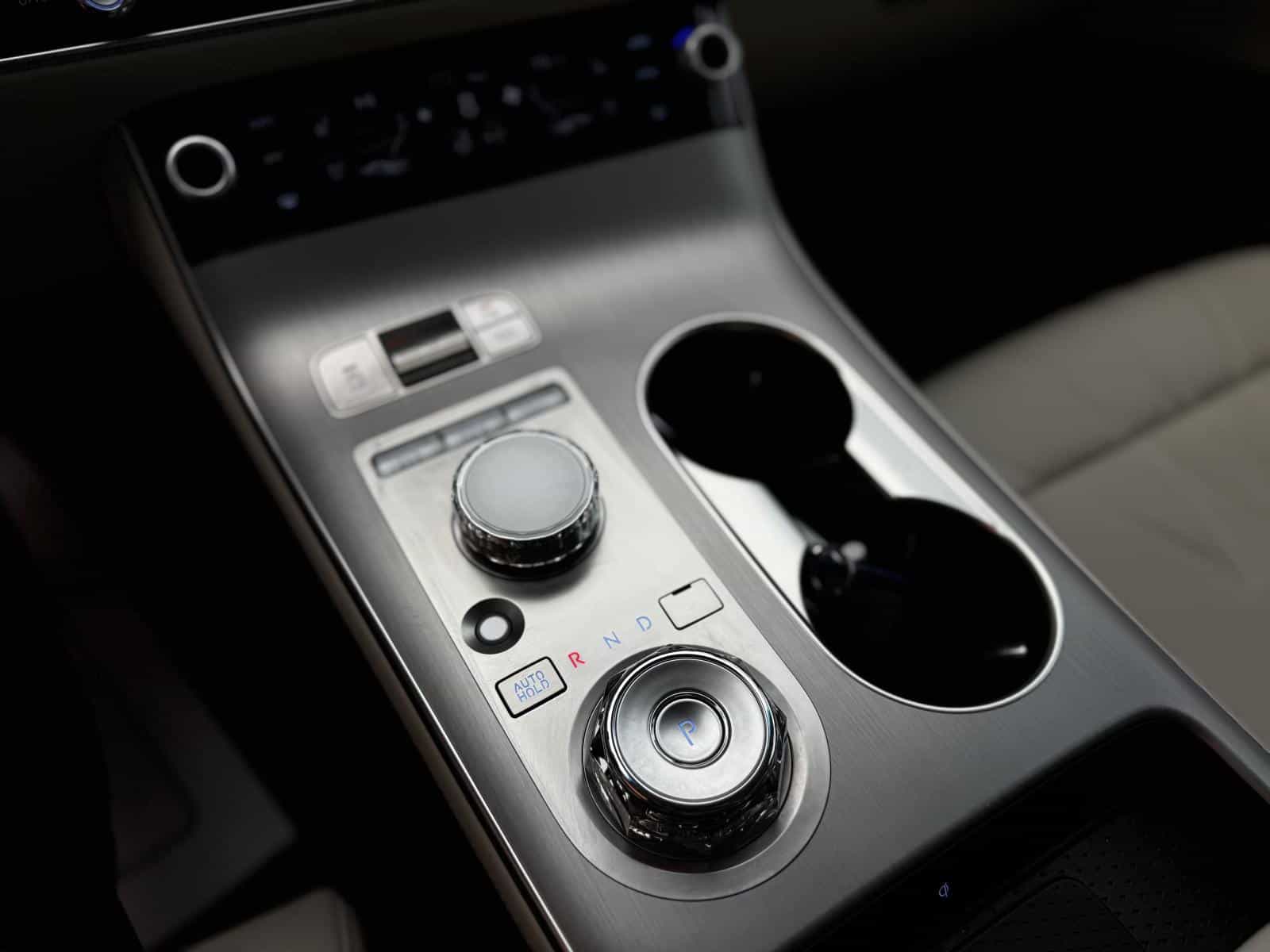 2026 Genesis GV70 Prestige 2.5T - Image 22