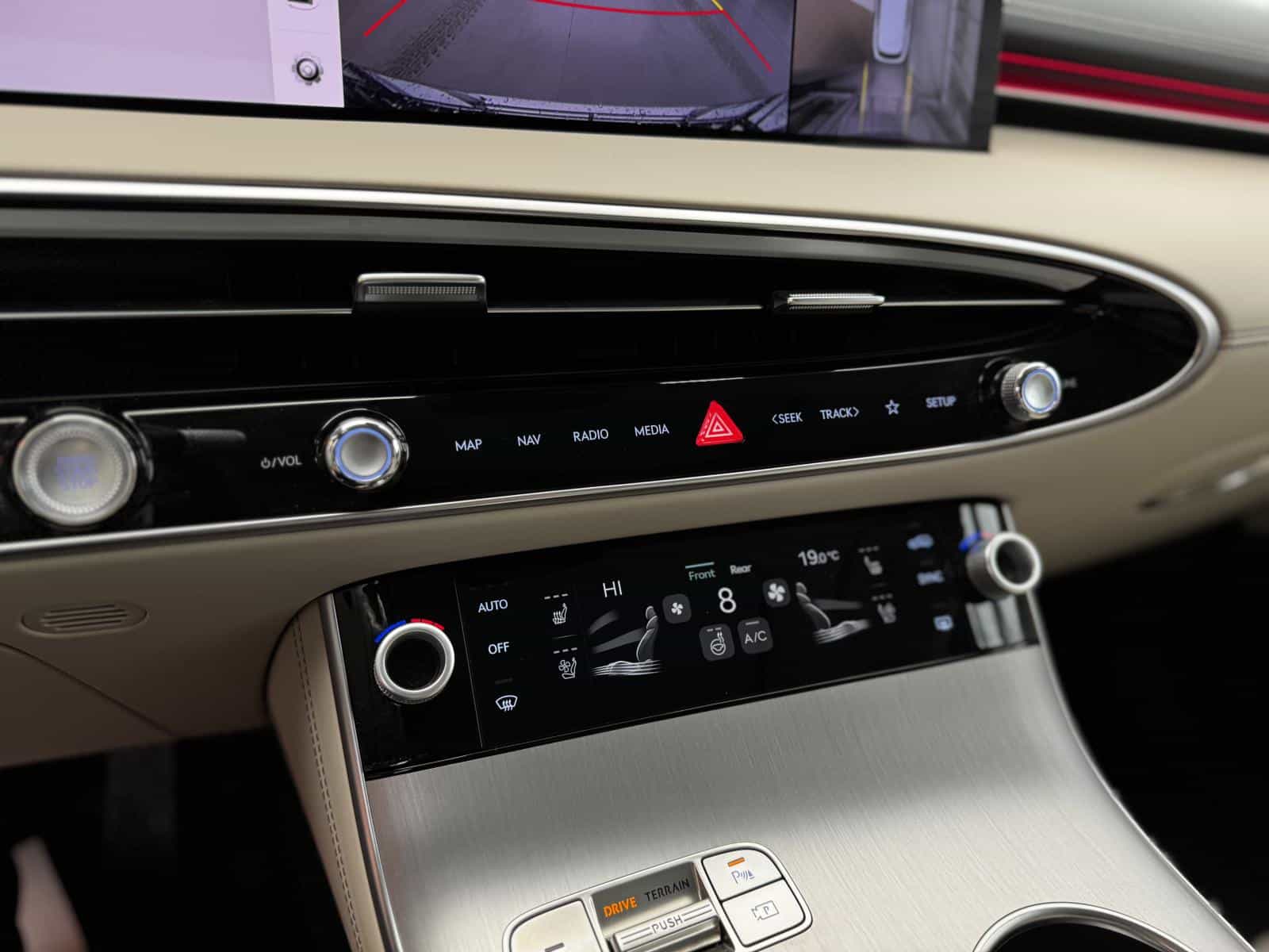 2026 Genesis GV70 Prestige 2.5T - Image 21