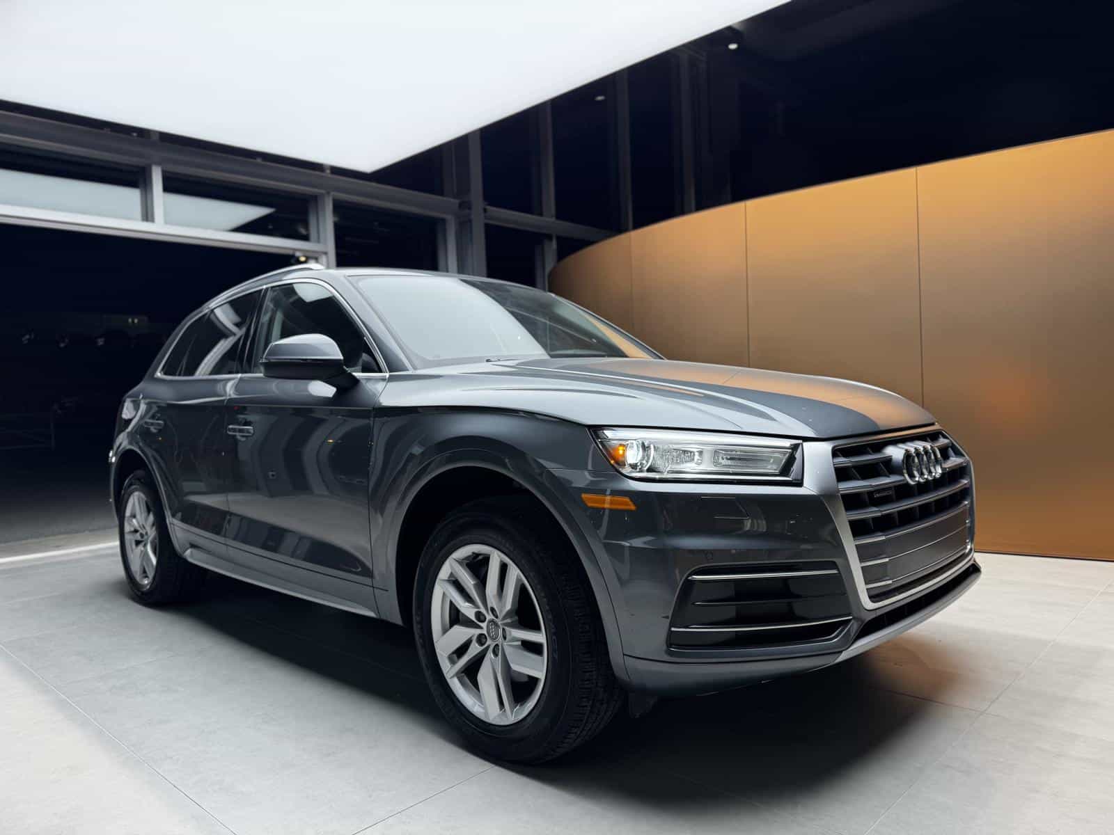 2019 Audi Q5 Komfort - Image 1