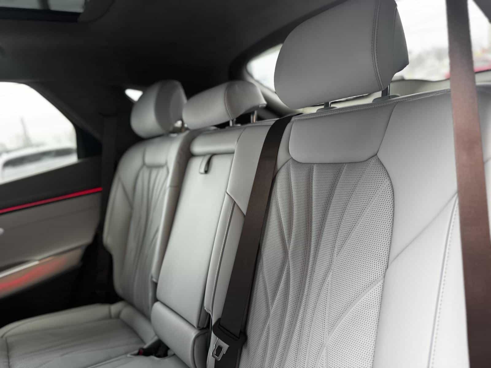 2026 Genesis GV70 Prestige 2.5T - Image 11