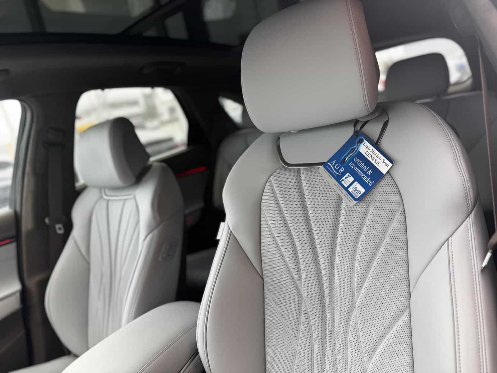 2026 Genesis GV70 Prestige 2.5T - Image 17