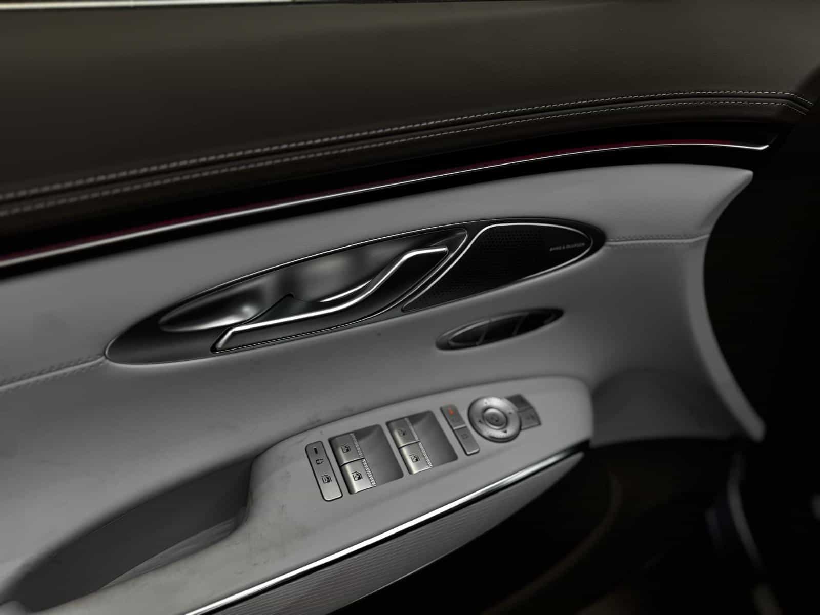 2026 Genesis GV70 Prestige 2.5T - Image 14