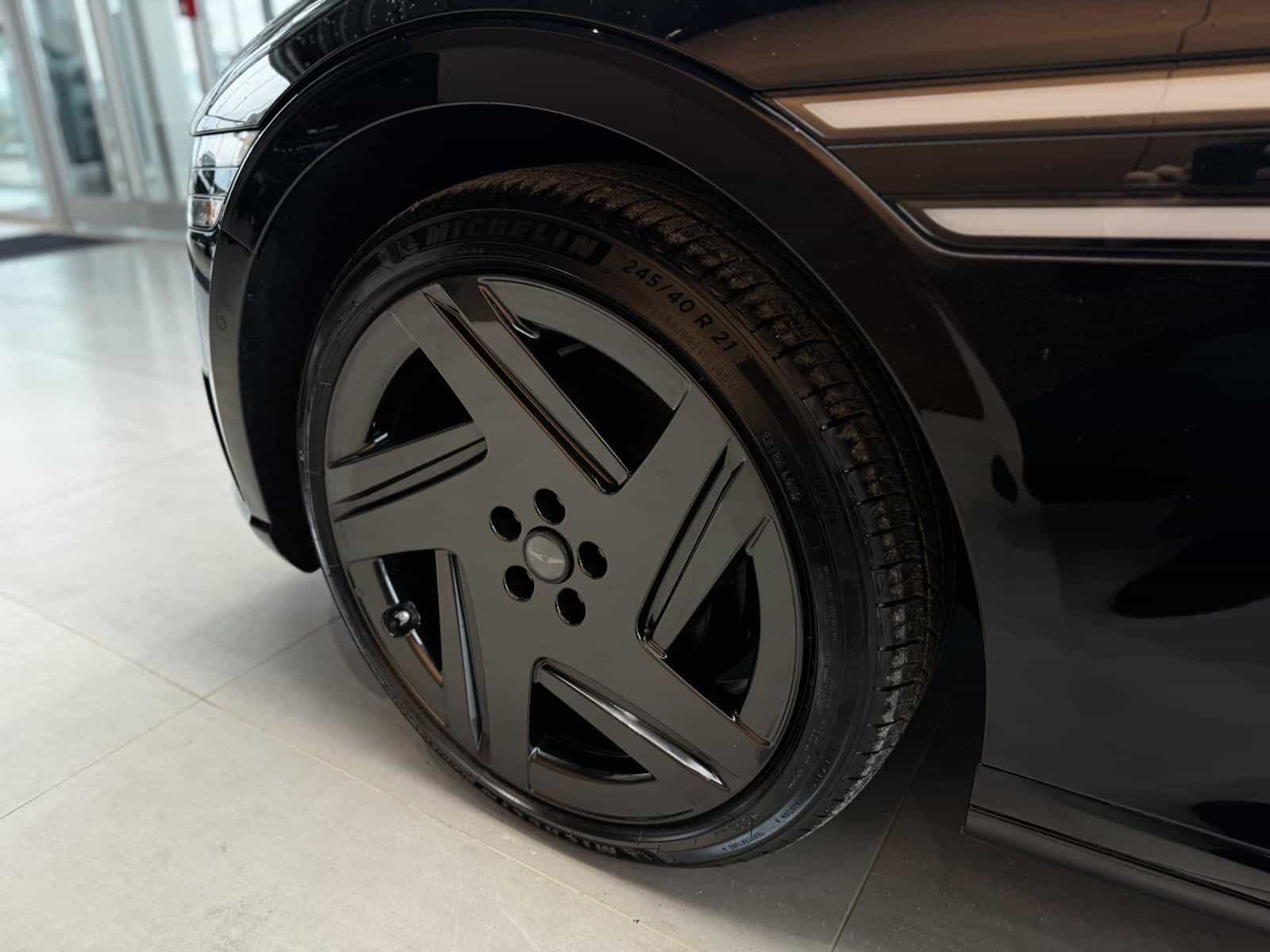 2026 Genesis G90 e-SC Prestige Black - Image 5