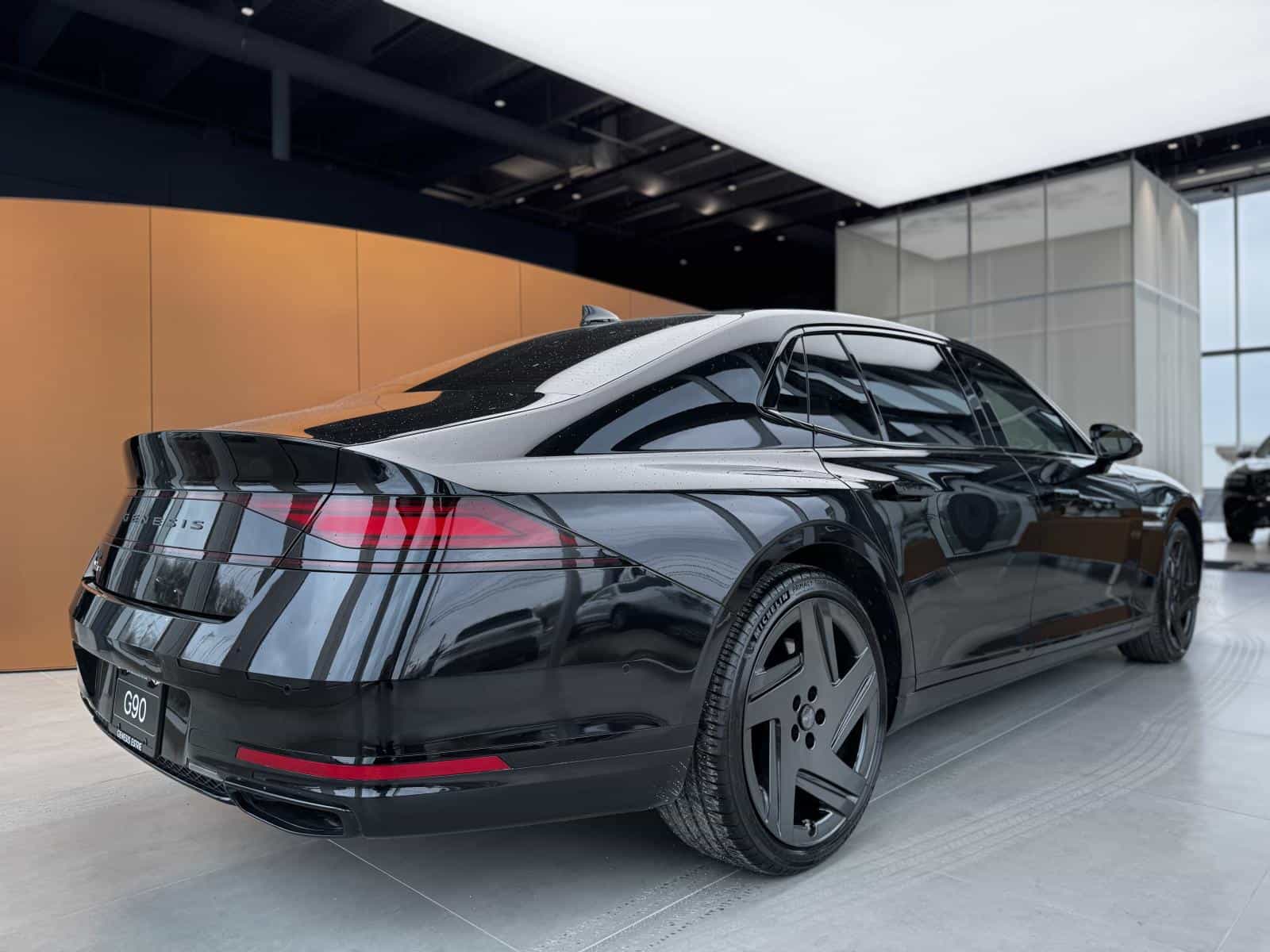 2026 Genesis G90 e-SC Prestige Black - Image 8