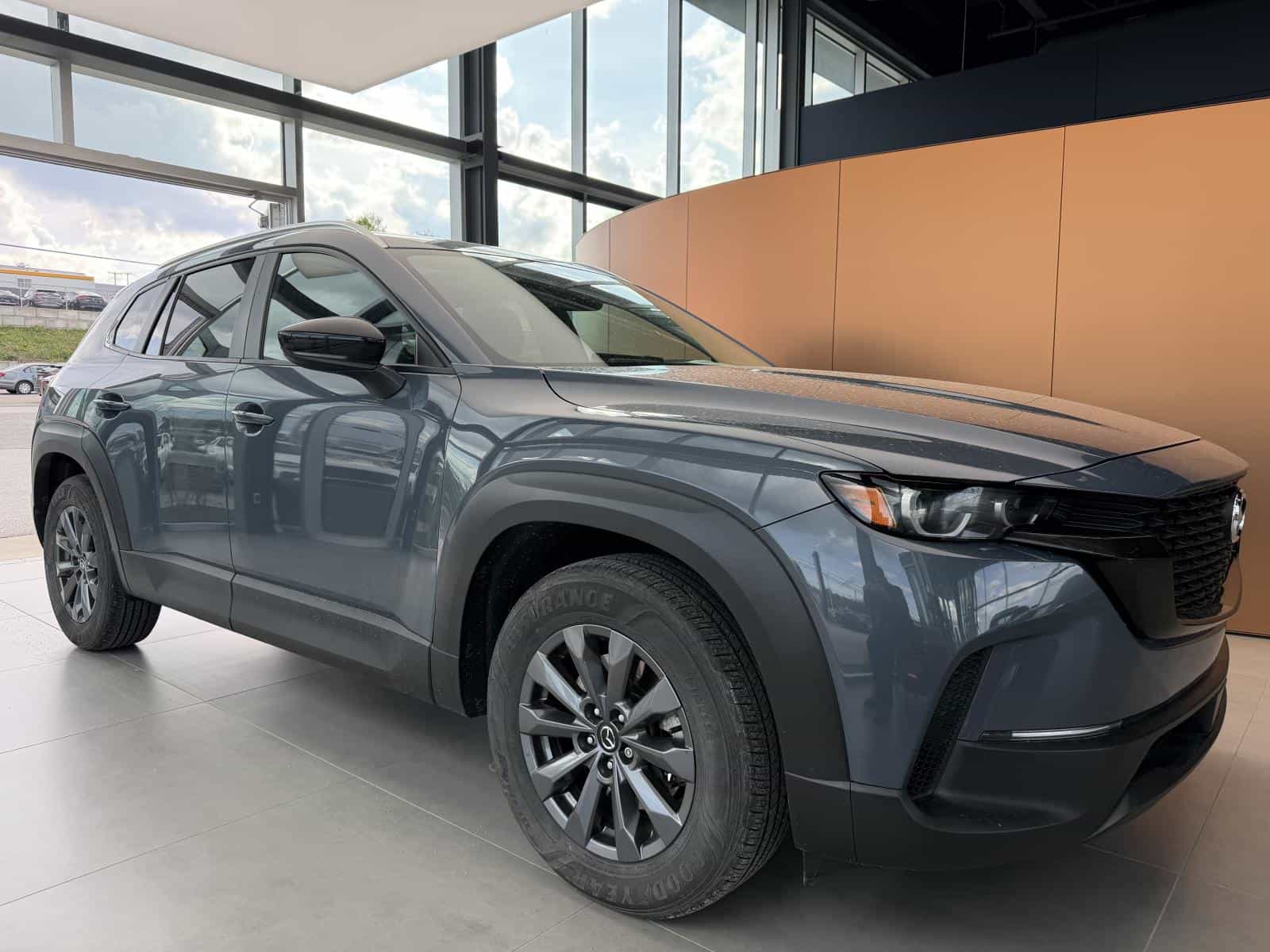 2023 Mazda CX-50 GS-L - Image 1
