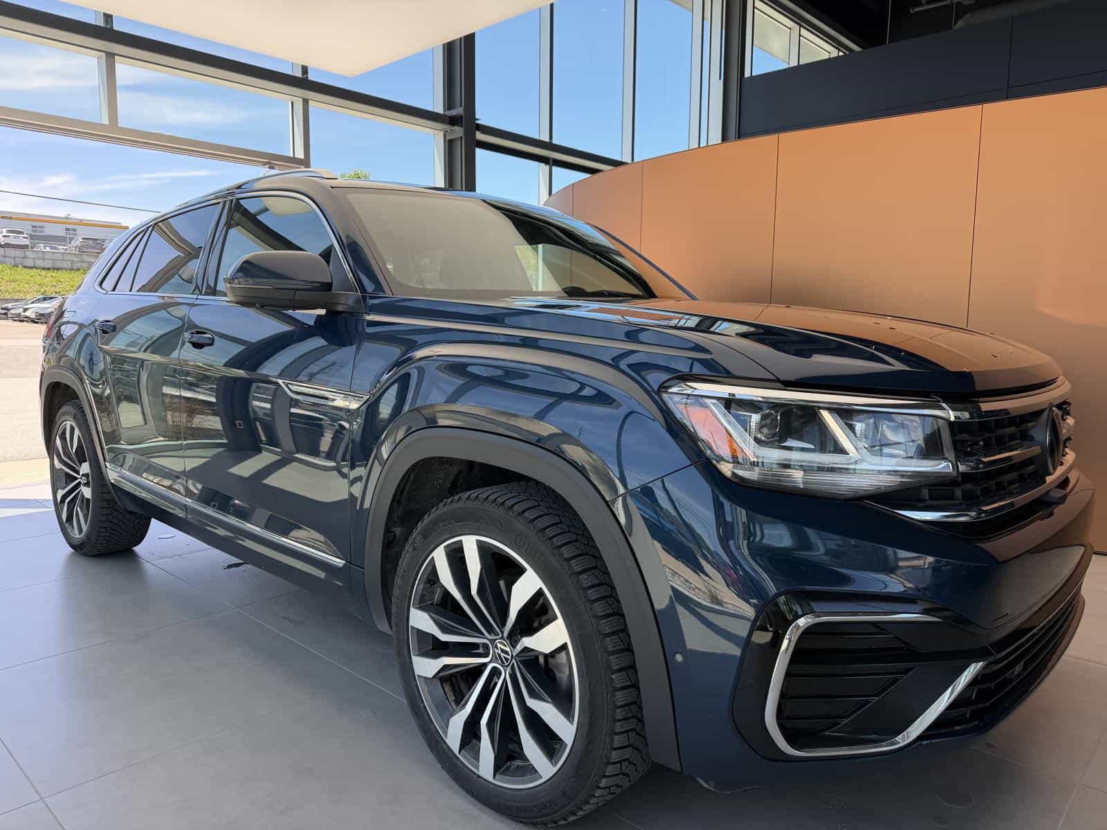 Image 1 Volkswagen Atlas Cross Sport Execline 2023