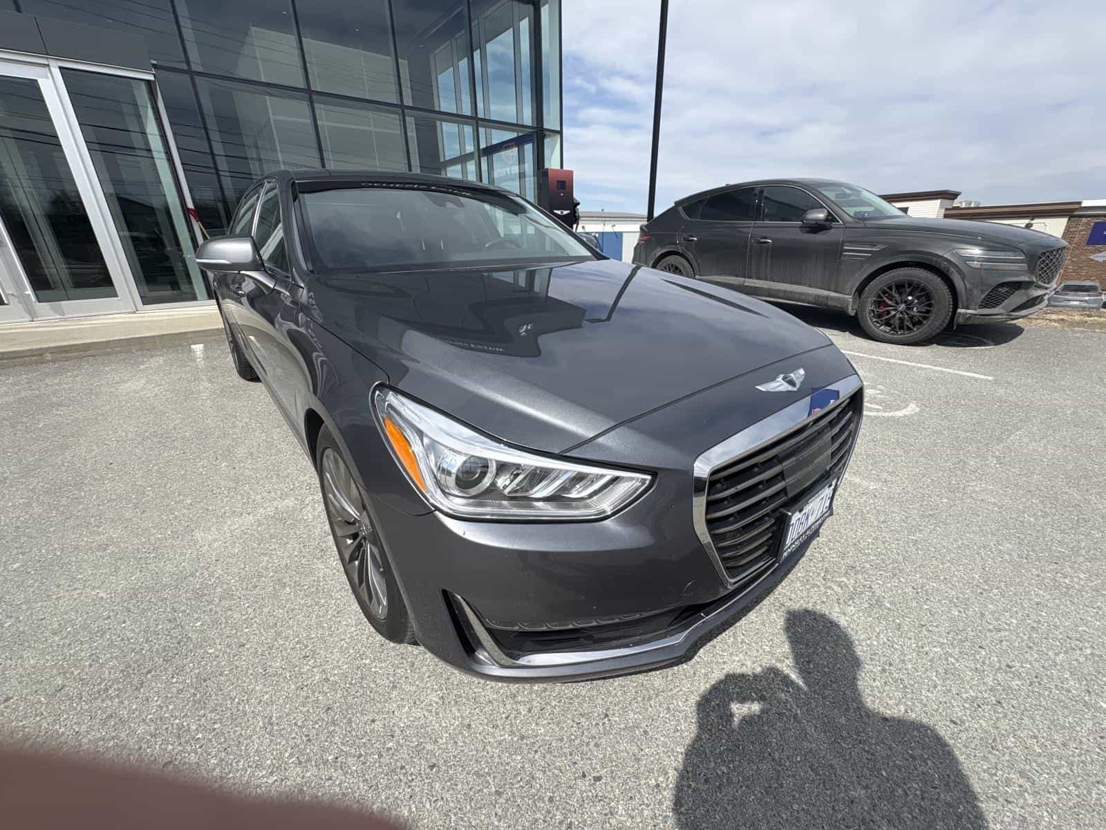 Image 1 Genesis G90 3.3T Ultimate 2017