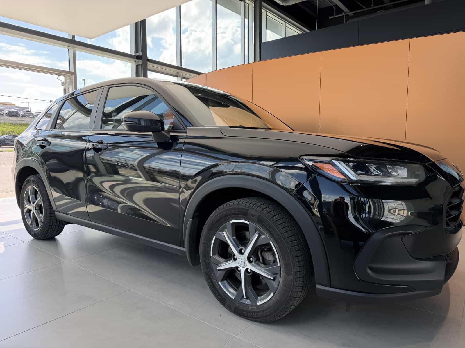 Image 1 Honda HR-V Sport-B 2024
