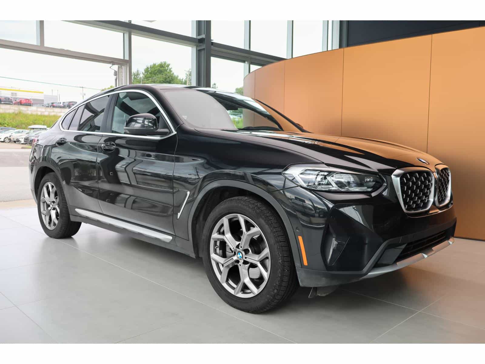 2022 BMW X4 xDrive30i - Image 1