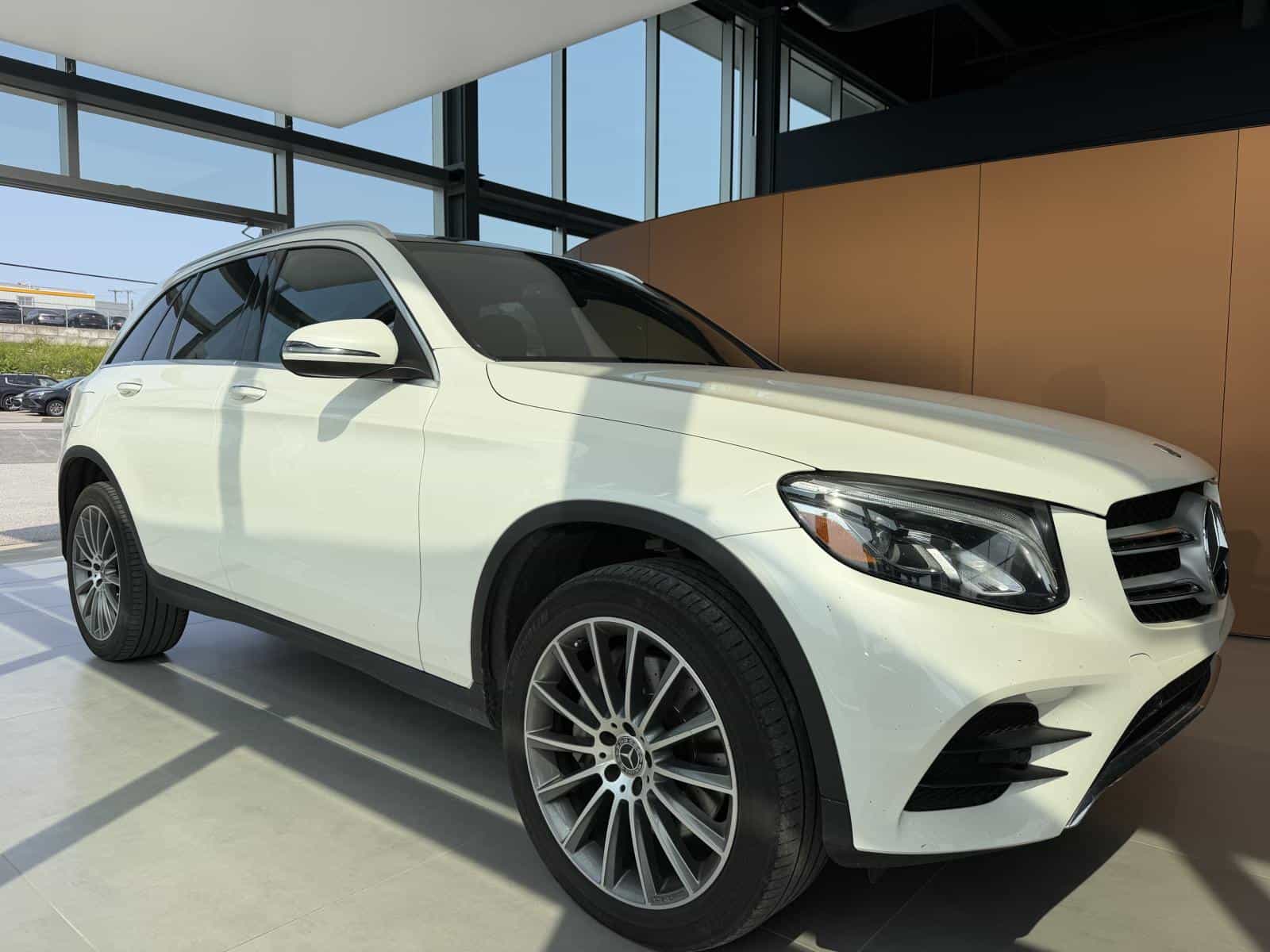 2018 Mercedes-Benz GLC-Class GLC300 - Image 1