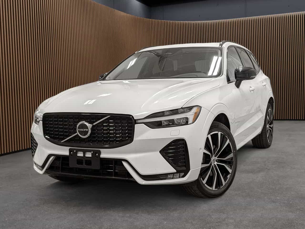Image 1 Volvo XC60 B5 - Plus 2024