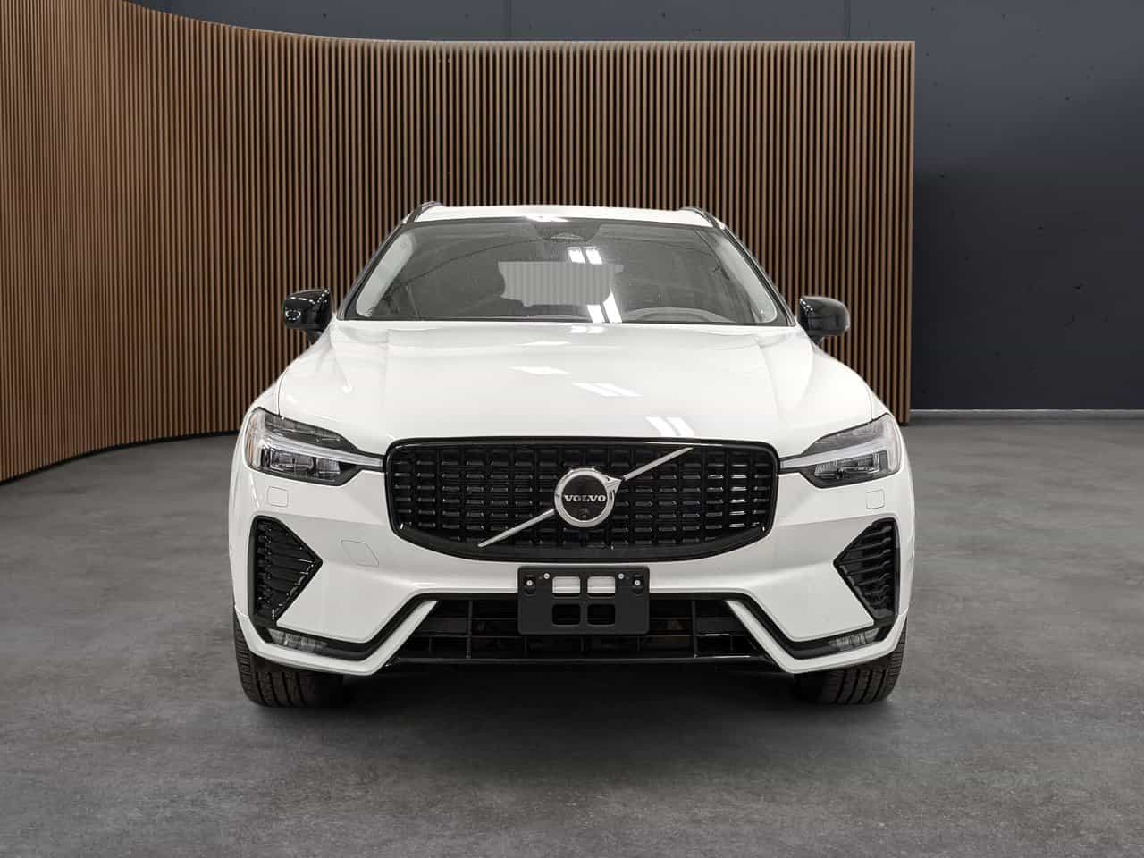 Image 2 Volvo XC60 B5 - Plus 2024