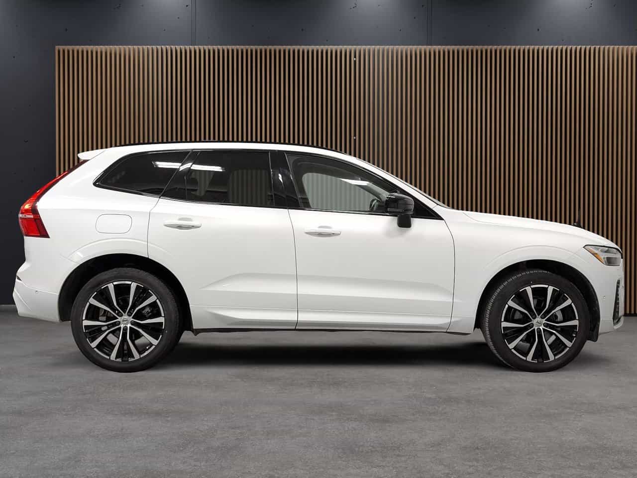 2024 Volvo XC60 B5 - Plus - Image 7