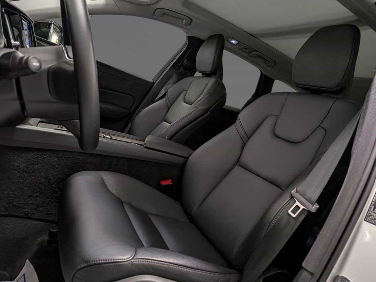 Image 9 Volvo XC60 B5 - Plus 2024