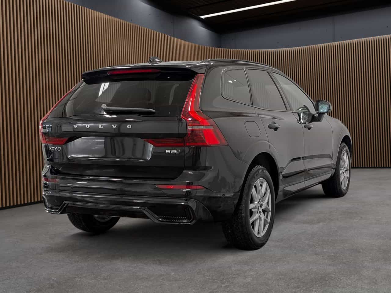 2026 Volvo XC60 B5 - Plus - Image 7