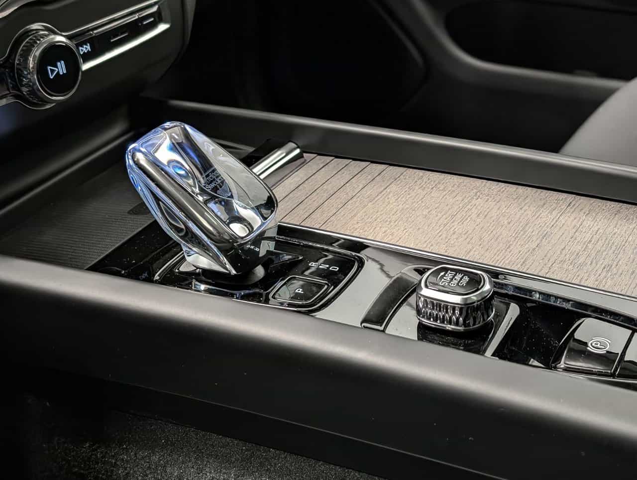 2026 Volvo XC60 B5 - Plus - Image 16