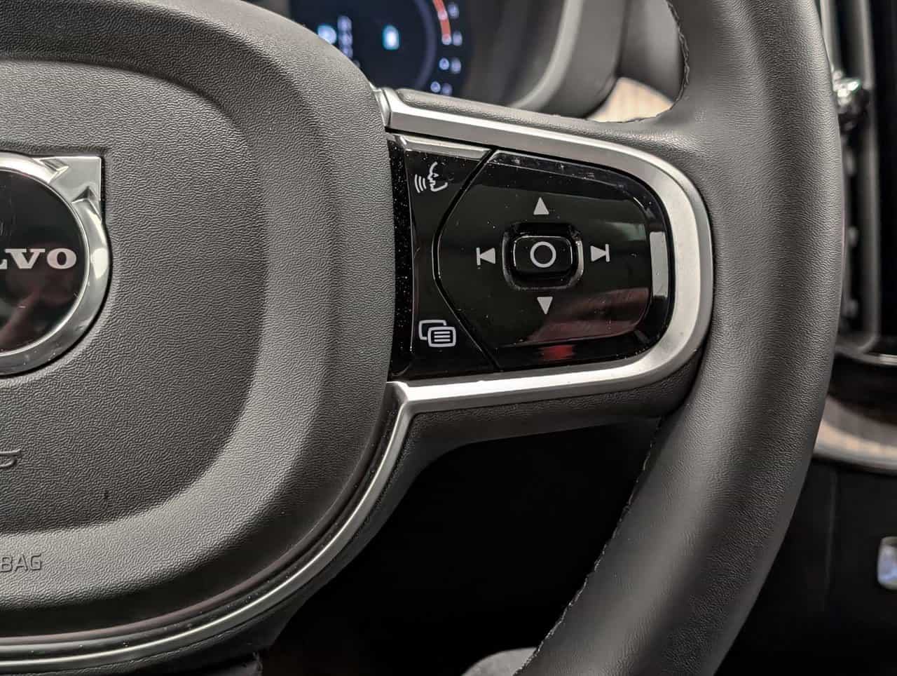 2026 Volvo XC60 B5 - Plus - Image 17