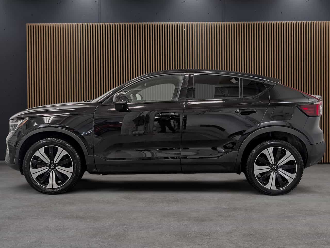 Image 2 Volvo C40 Recharge Core 2023