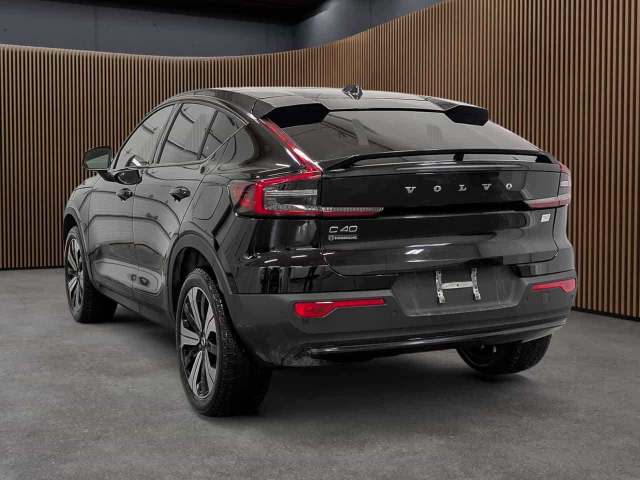 2023 Volvo C40 Recharge Core - Image 5