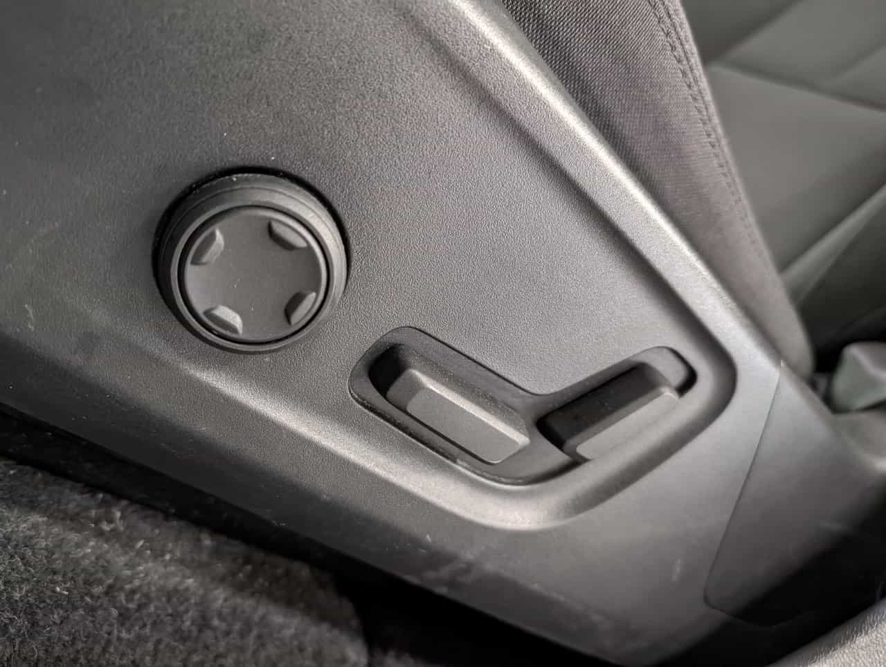 2023 Volvo C40 Recharge Core - Image 11