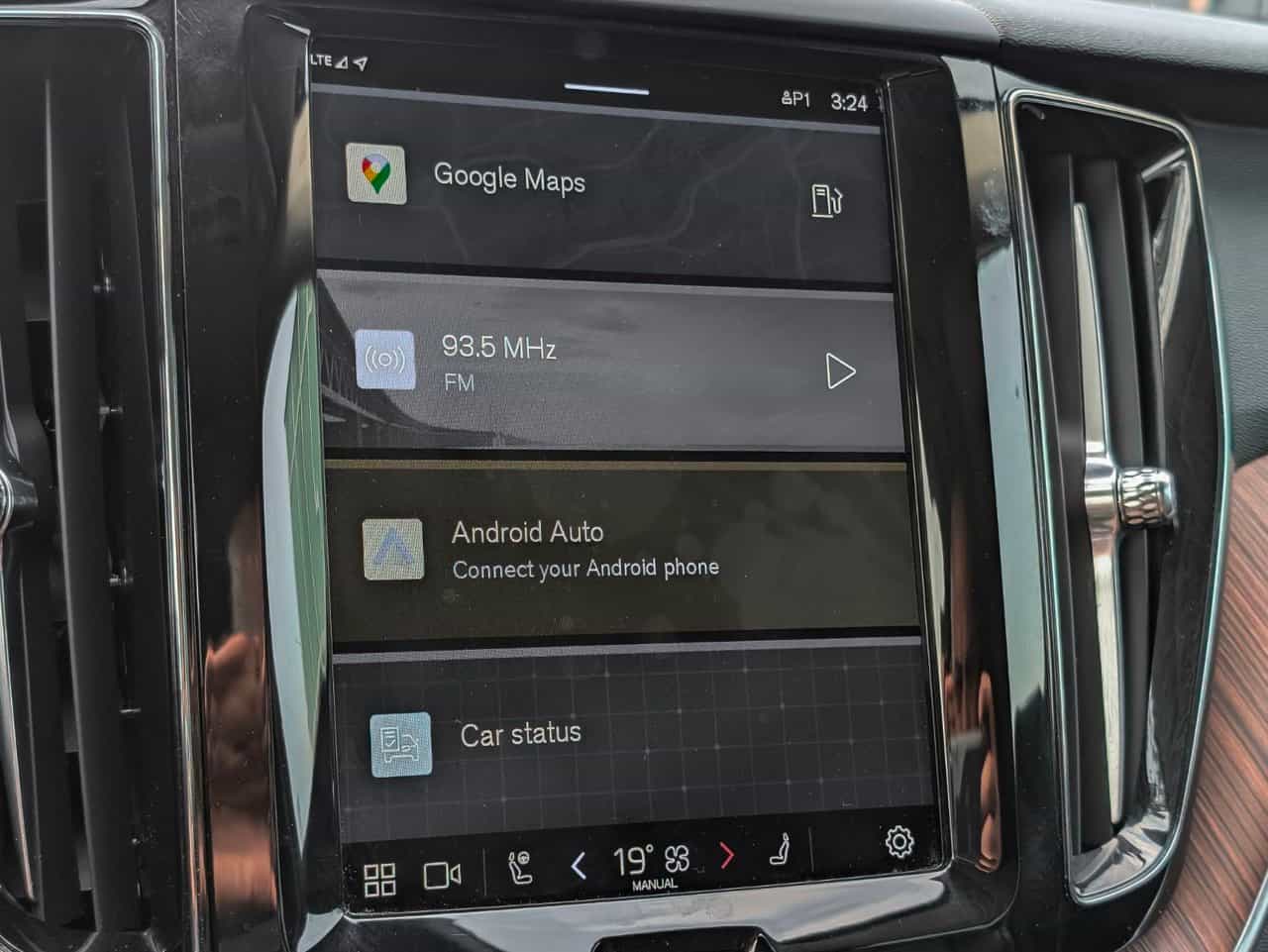 2023 Volvo XC60 Plus B6 - Image 16