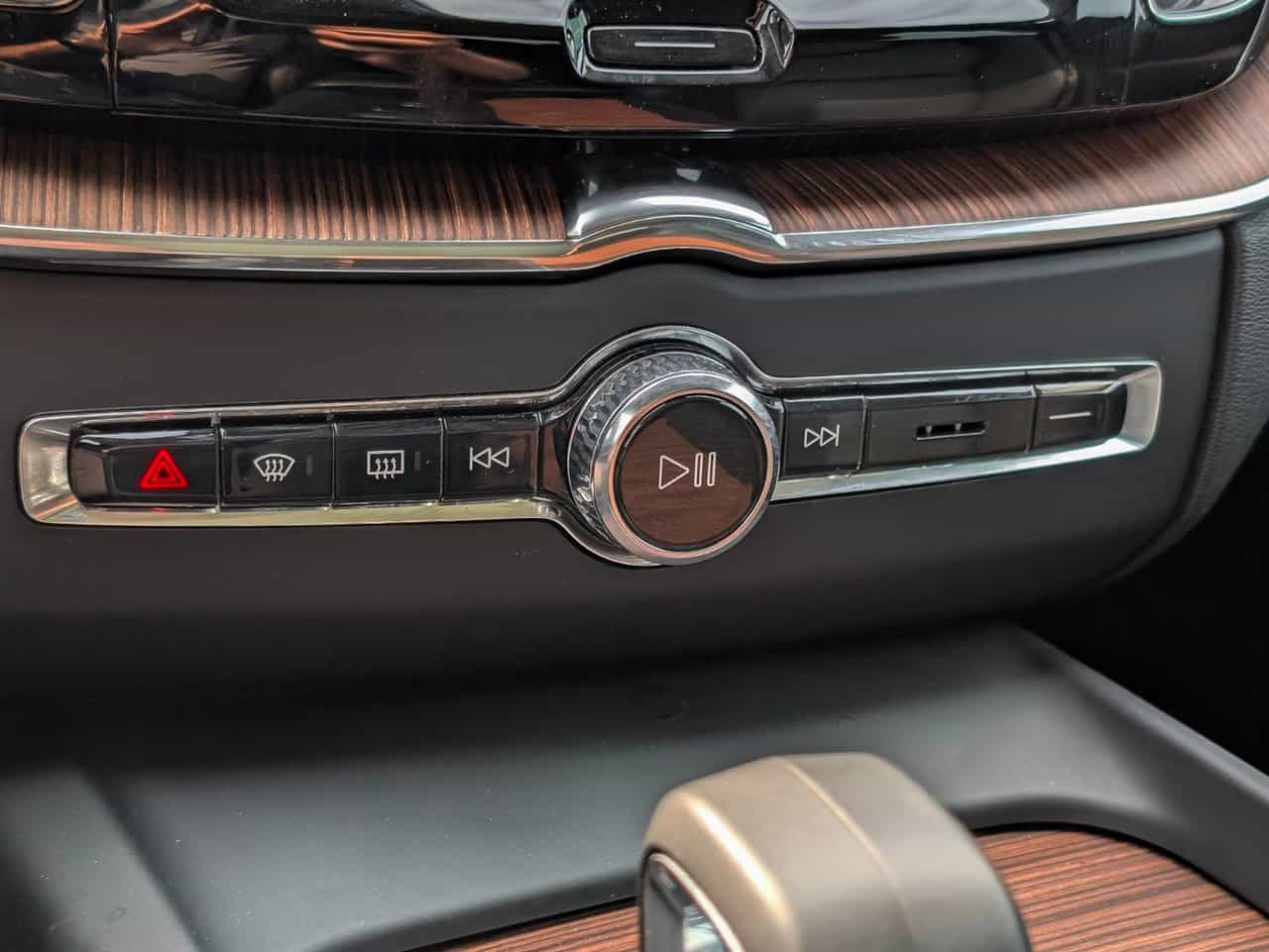 Image 18 Volvo XC60 Plus B6 2023