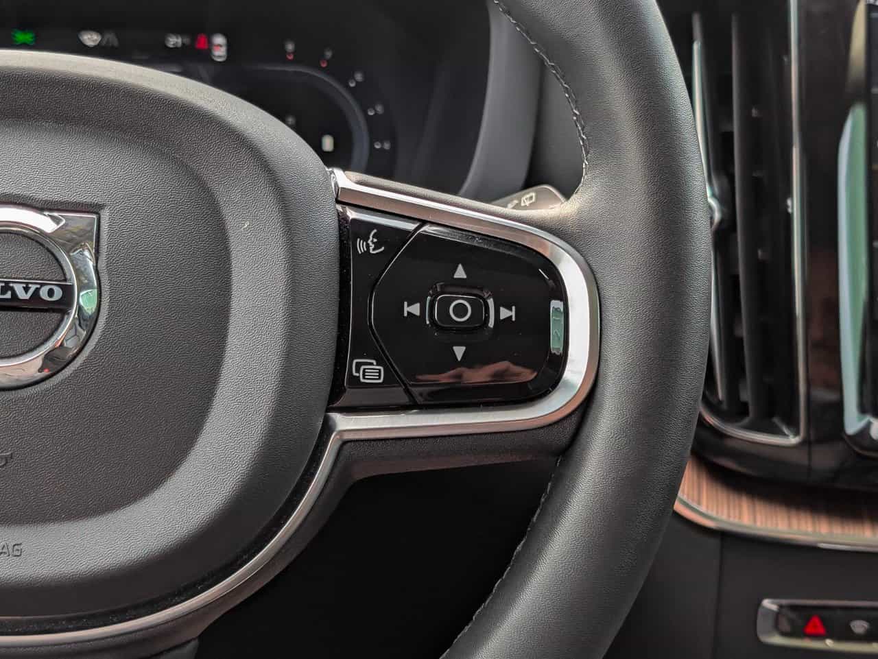 2023 Volvo XC60 Plus B6 - Image 20
