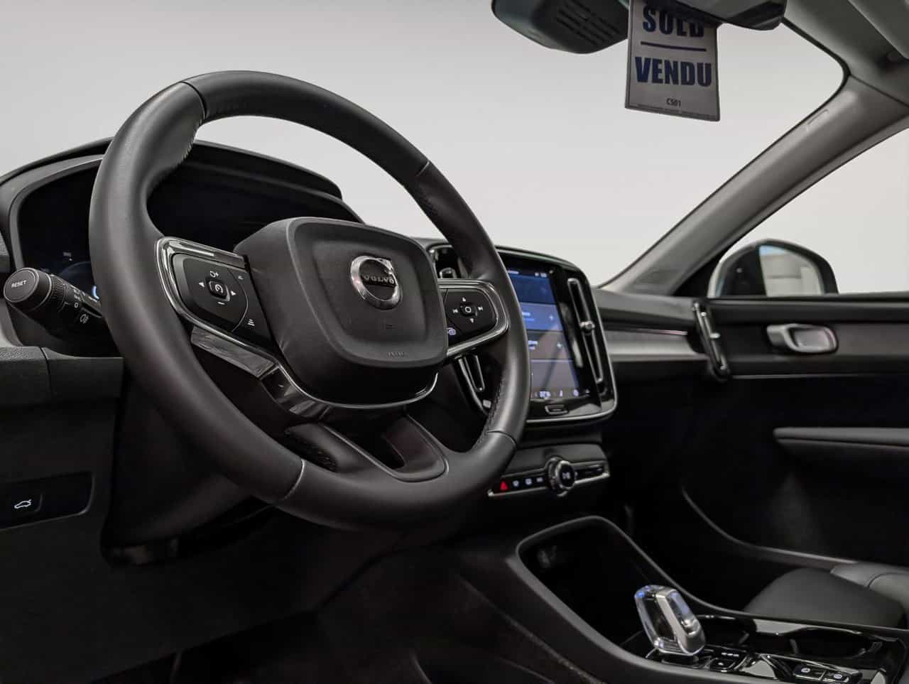 Image 5 Volvo XC40 B5 - Plus 2025