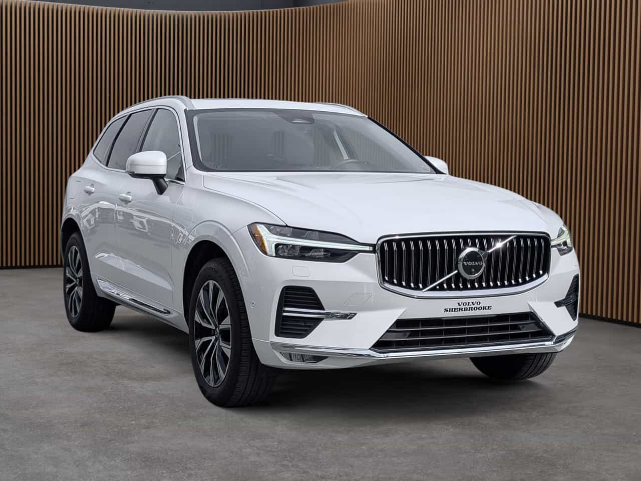 2023 Volvo XC60 Plus B6 - Image 4