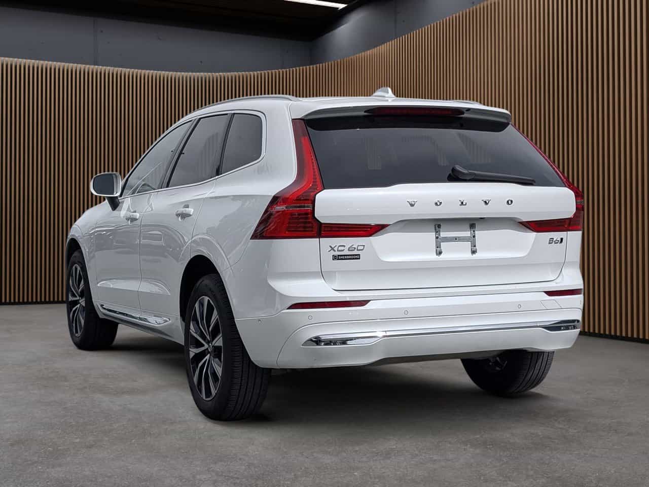 2023 Volvo XC60 Plus B6 - Image 5