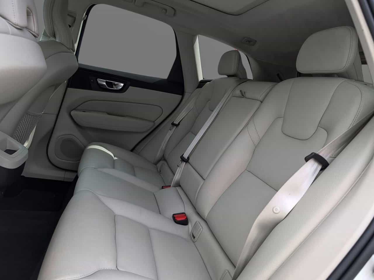 Image 12 Volvo XC60 Plus B6 2023