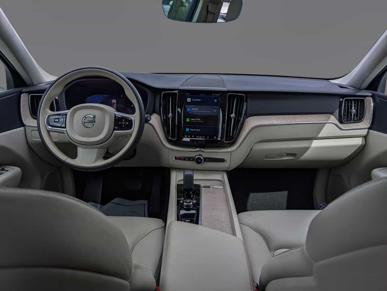 2023 Volvo XC60 Plus B6 - Image 13