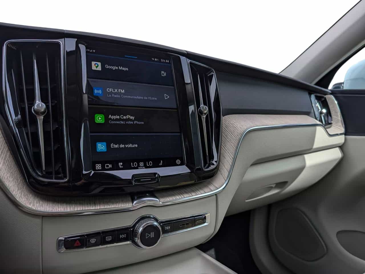 2023 Volvo XC60 Plus B6 - Image 15