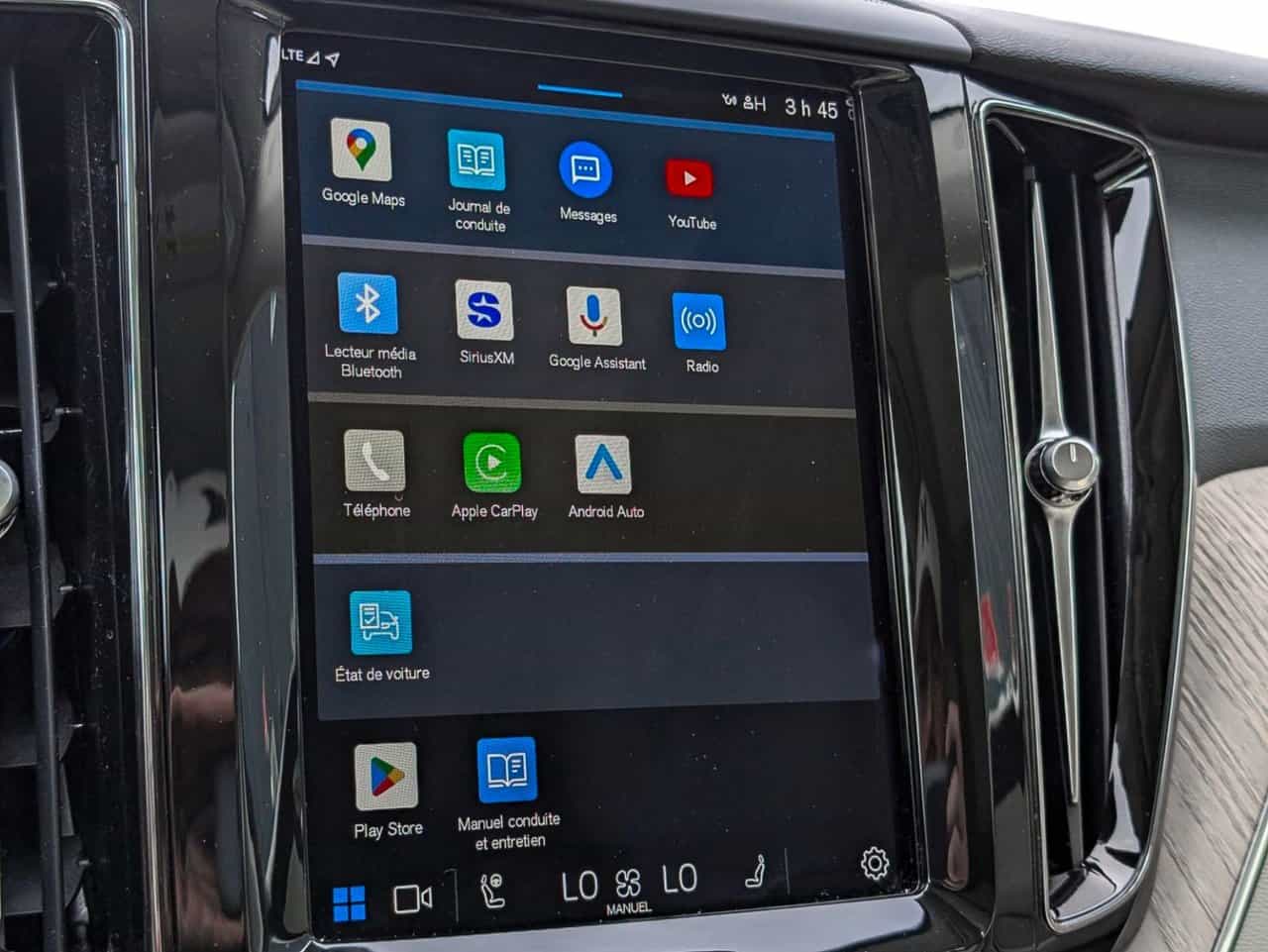 2023 Volvo XC60 Plus B6 - Image 18