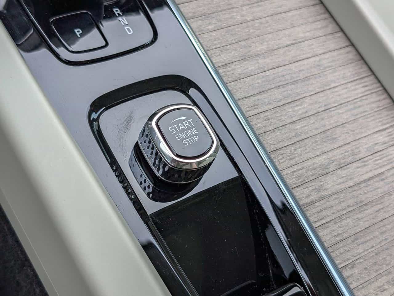 2023 Volvo XC60 Plus B6 - Image 21