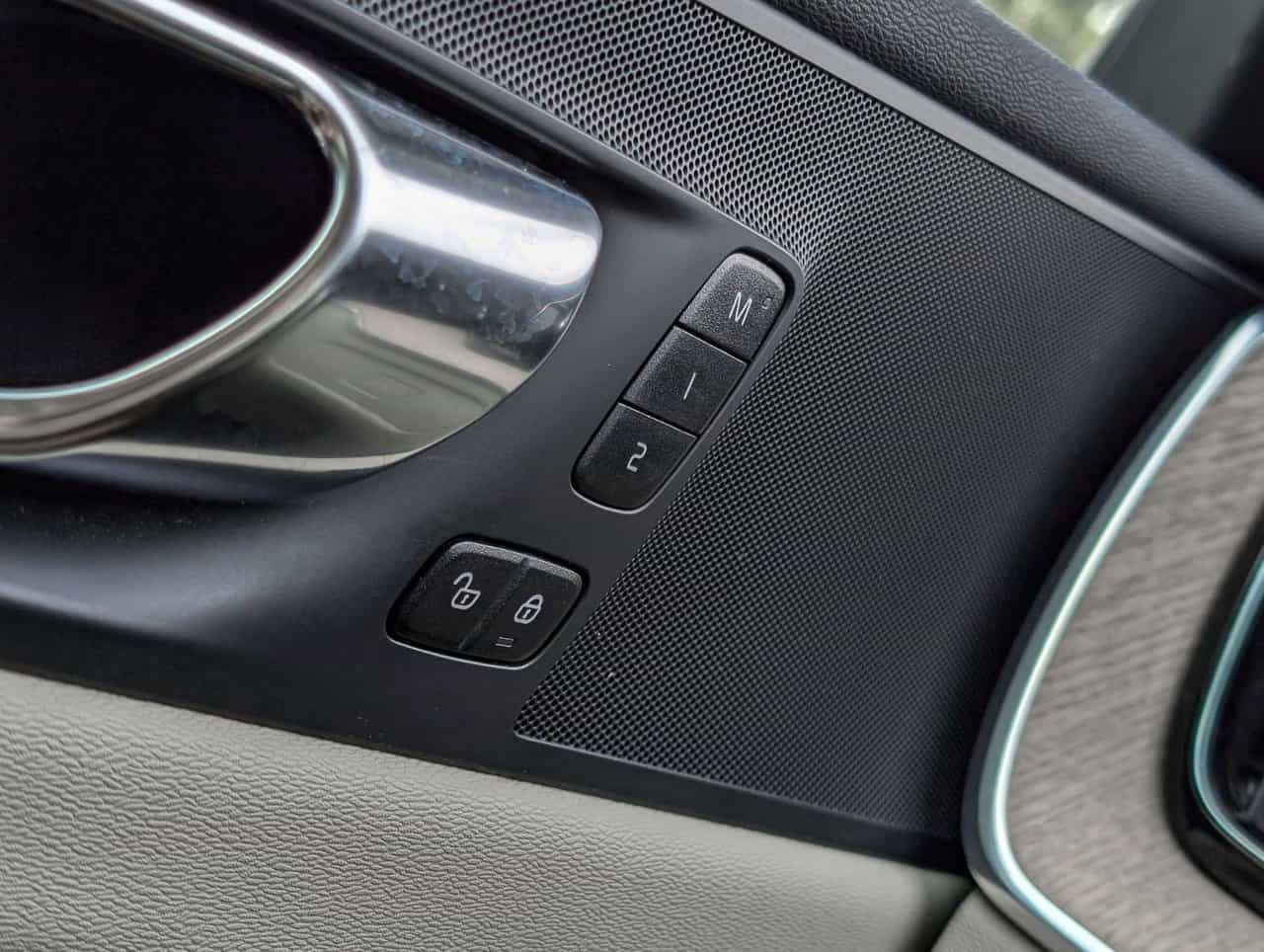 2023 Volvo XC60 Plus B6 - Image 24